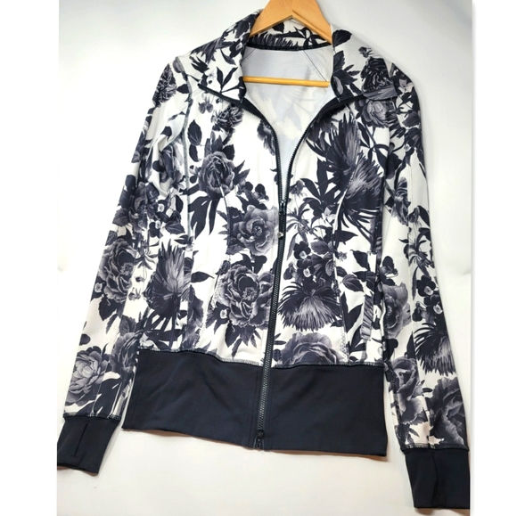 Lululemon Nice Asana jacket - Picture 1 of 11